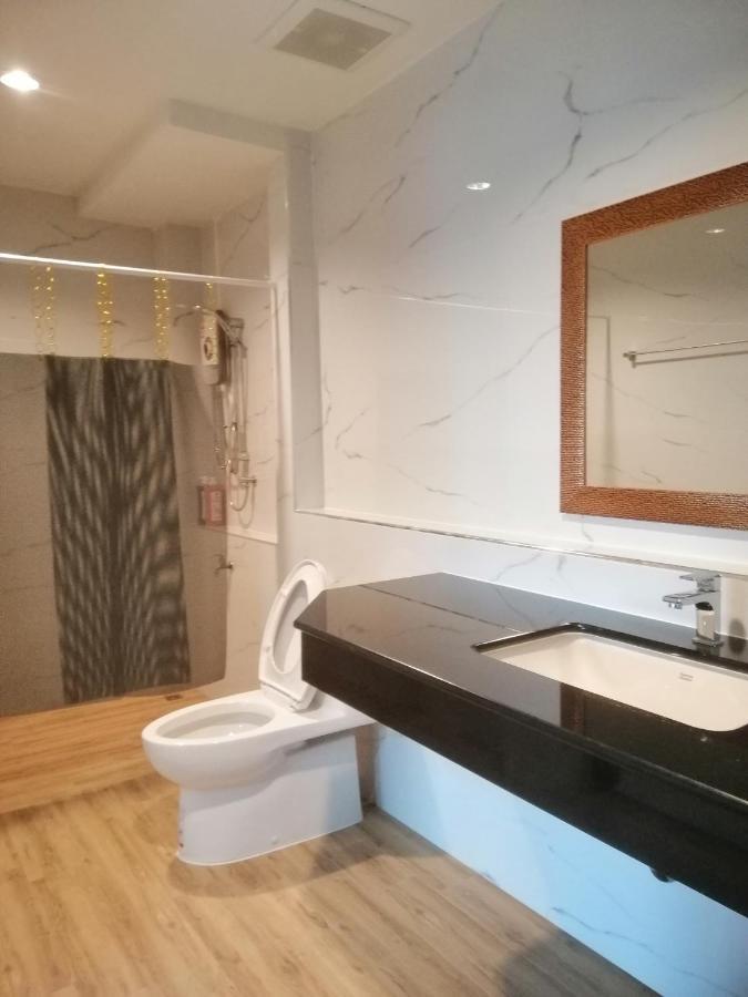Ihome Hostel Hatyai Сонгкла Екстериор снимка